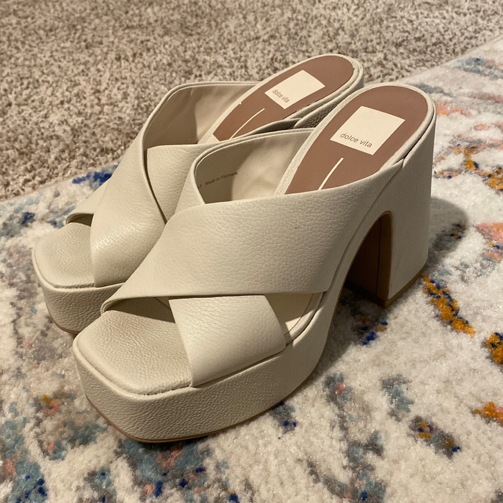 Dolce vita platforms
